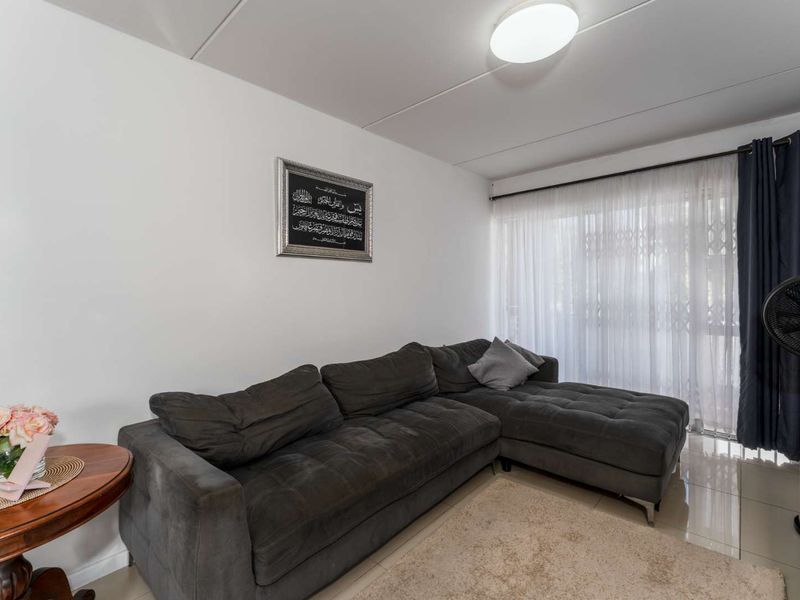 2 Bedroom Apartment available - Photo 6