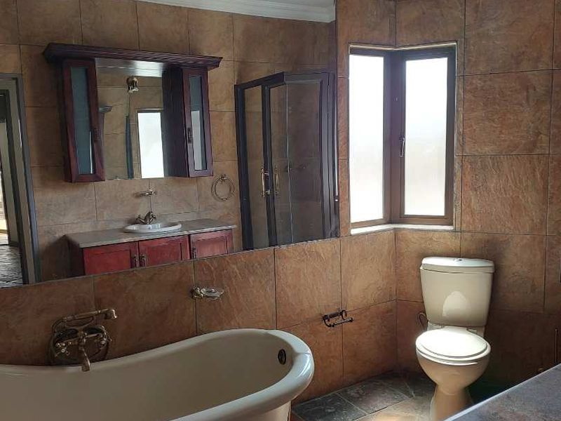 Luxurious 10-Bedroom Estate with Spectacular Views Awaits! - Photo 10