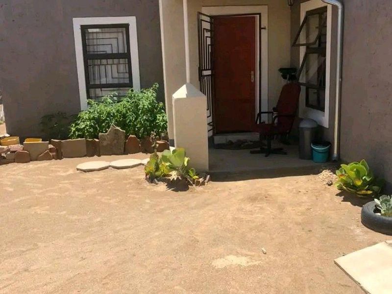 MODERN SECTIONAL TITLE UNIT FOR SALE IN OSONA – N$650,000 (COSTS EXCLUDED) - Photo 2