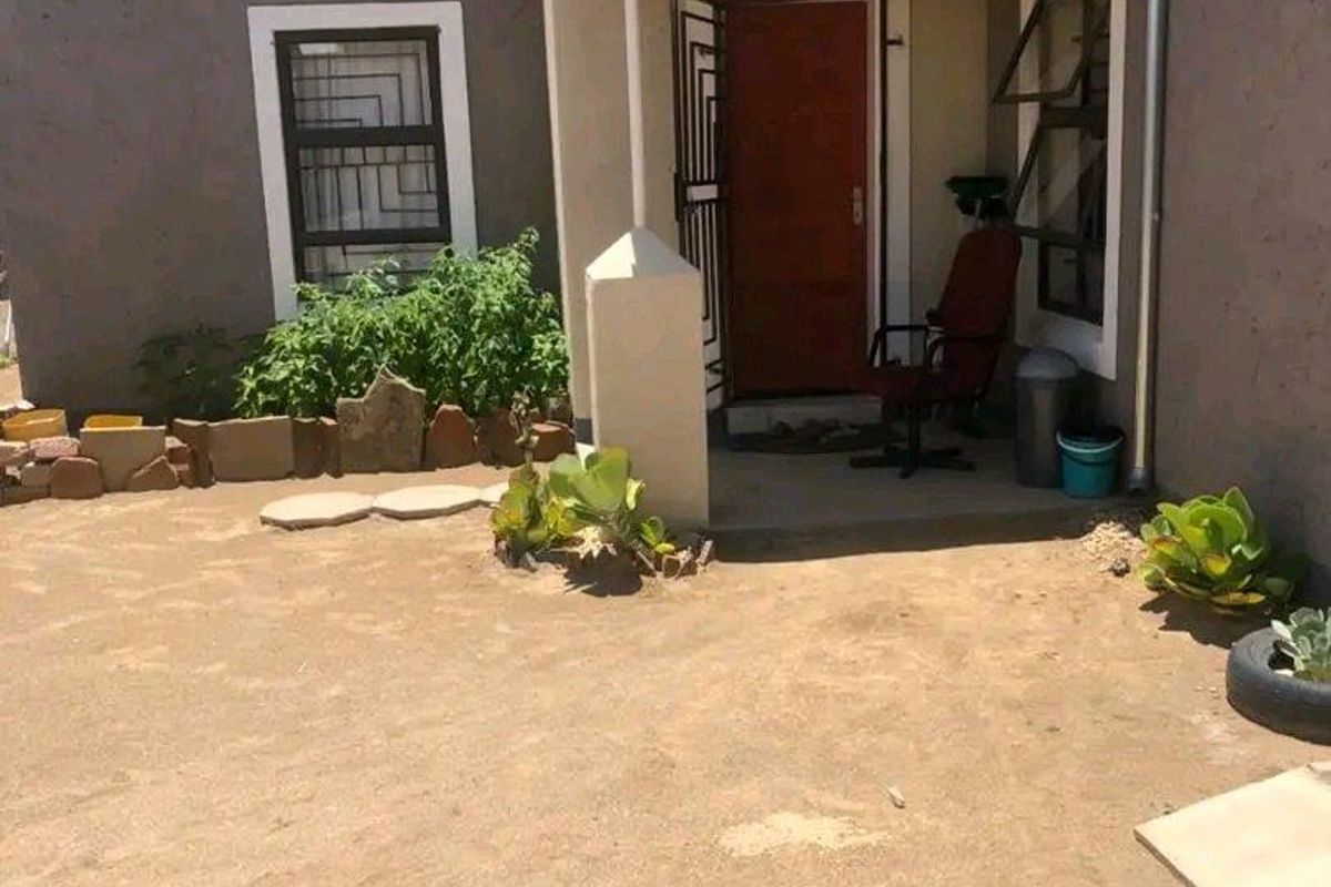 MODERN SECTIONAL TITLE UNIT FOR SALE IN OSONA – N$650,000 (COSTS EXCLUDED) - Photo 2