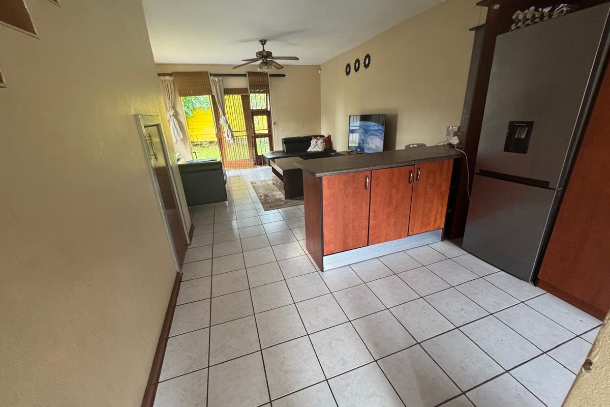 For Sale 2-Bedroom Duplex in Fontainebleau Randburg - Photo 3