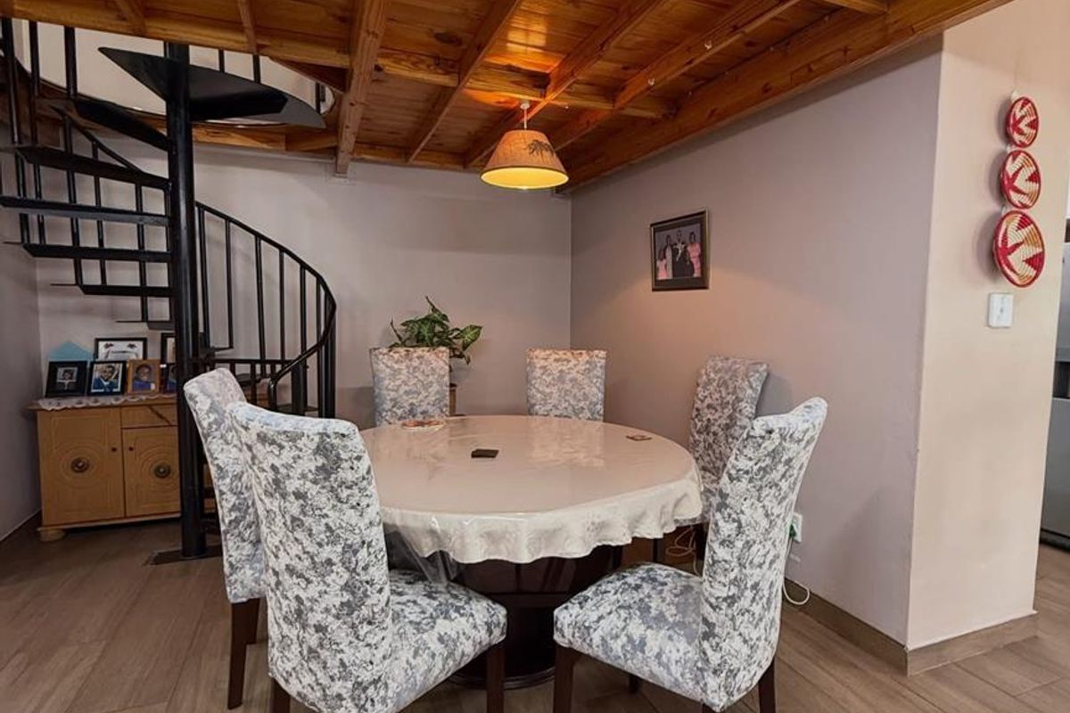 Olympia-For Sale- N$4 400 000 - Photo 4