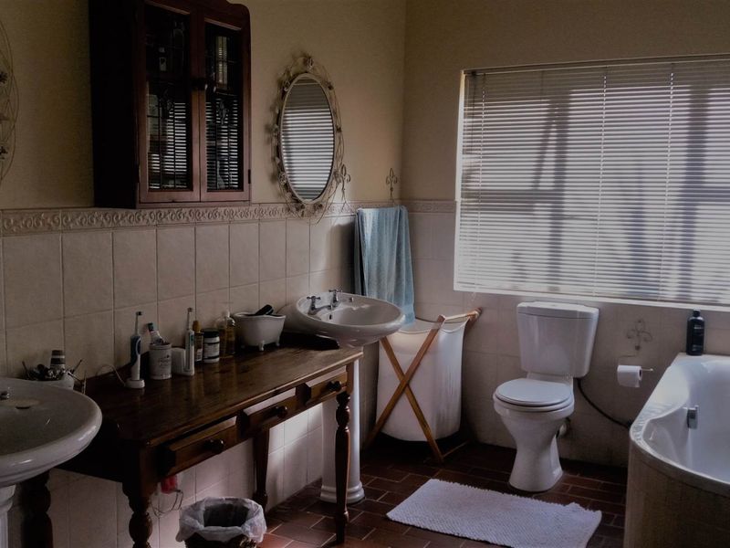 FOR SALE: SECURE 1 HECTARE PROPERTY WITH HOME, GARDEN & BUSINESS POTENTIAL - Photo 6