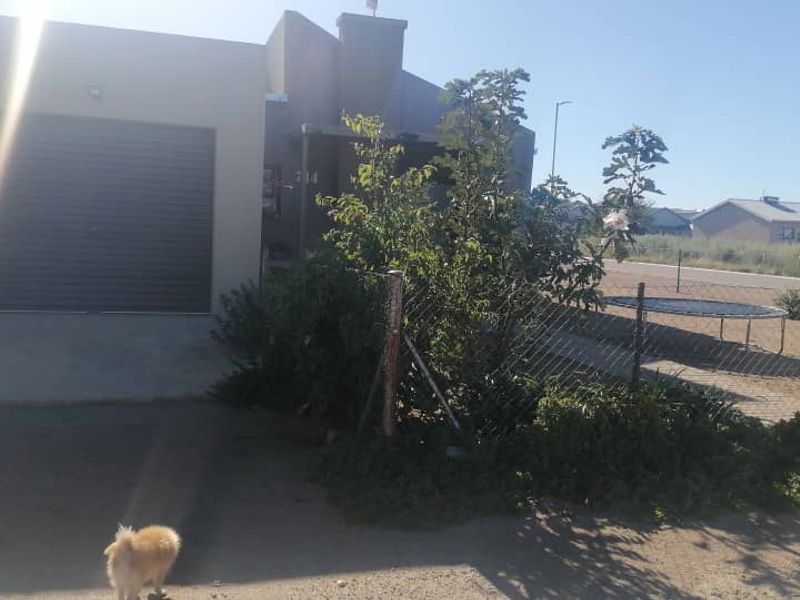 Modern House For Sale-Okahandja - Photo 4