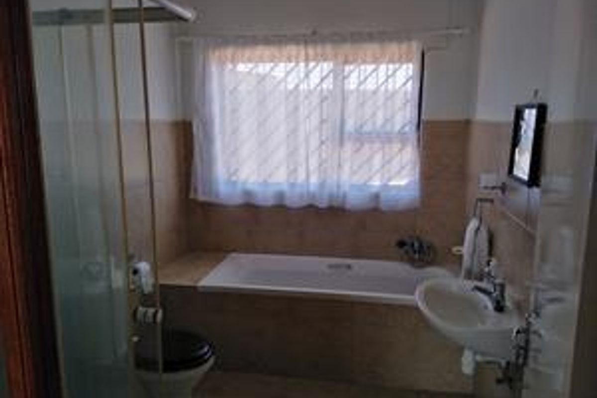 2 Bedroom with Full bathroom House for Sale - Photo 4