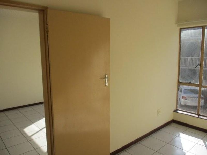 1 BEDROOM FLAT TO RENT IN PRETORIA WEST - Photo 10