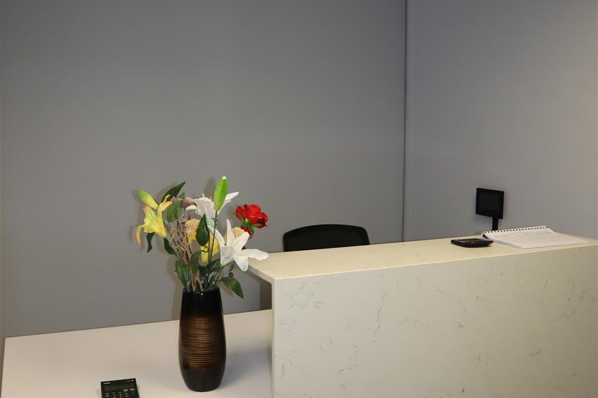 Modern office with top security in upmarket office and apartment building for sale in the heart of Klein Windhoek. - Photo 5