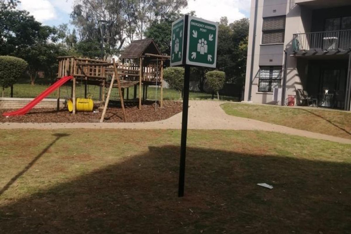 2 Bedroom First Floor Unit up for Sale - Photo 2