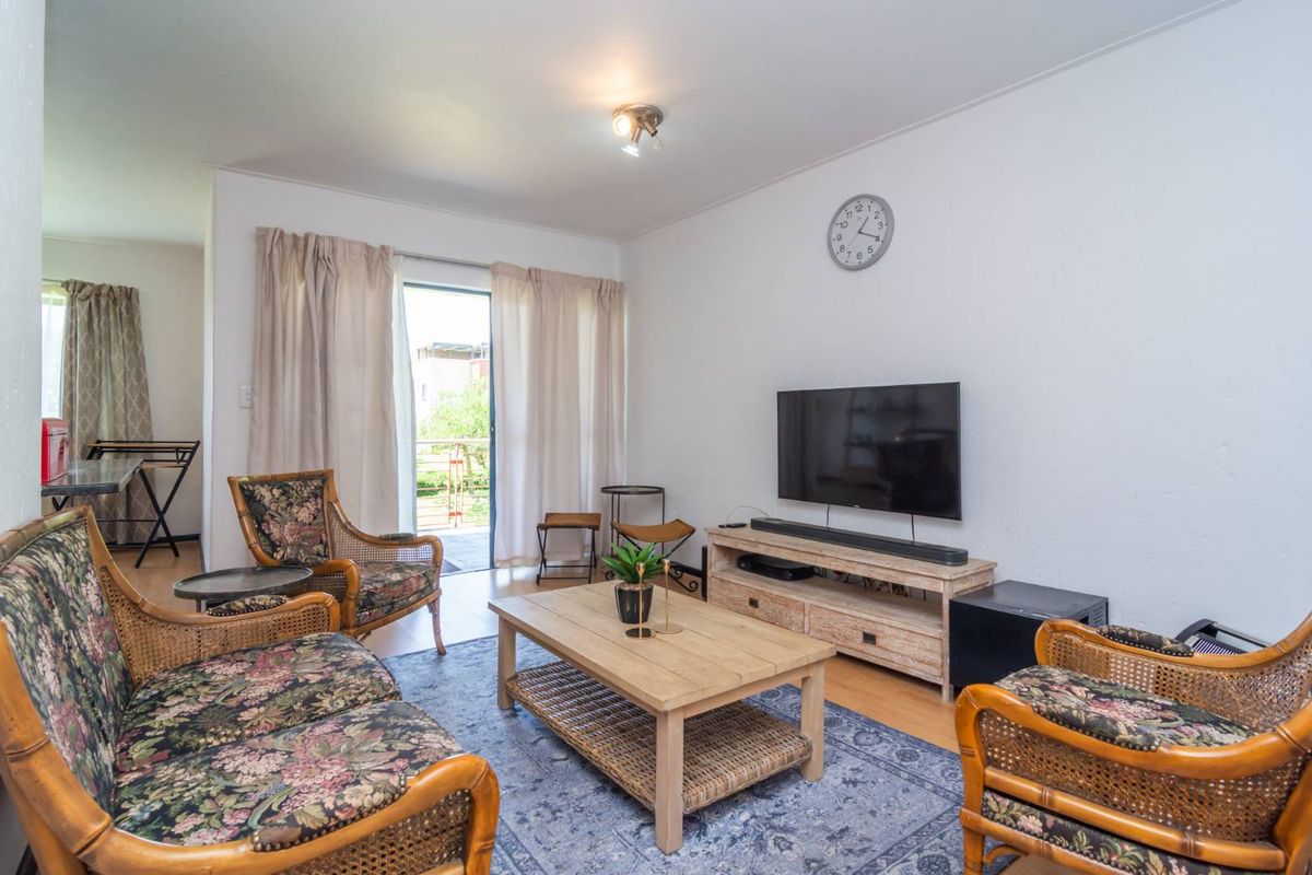 Elegant estate living- secure, scenic, and stylish - Photo 2