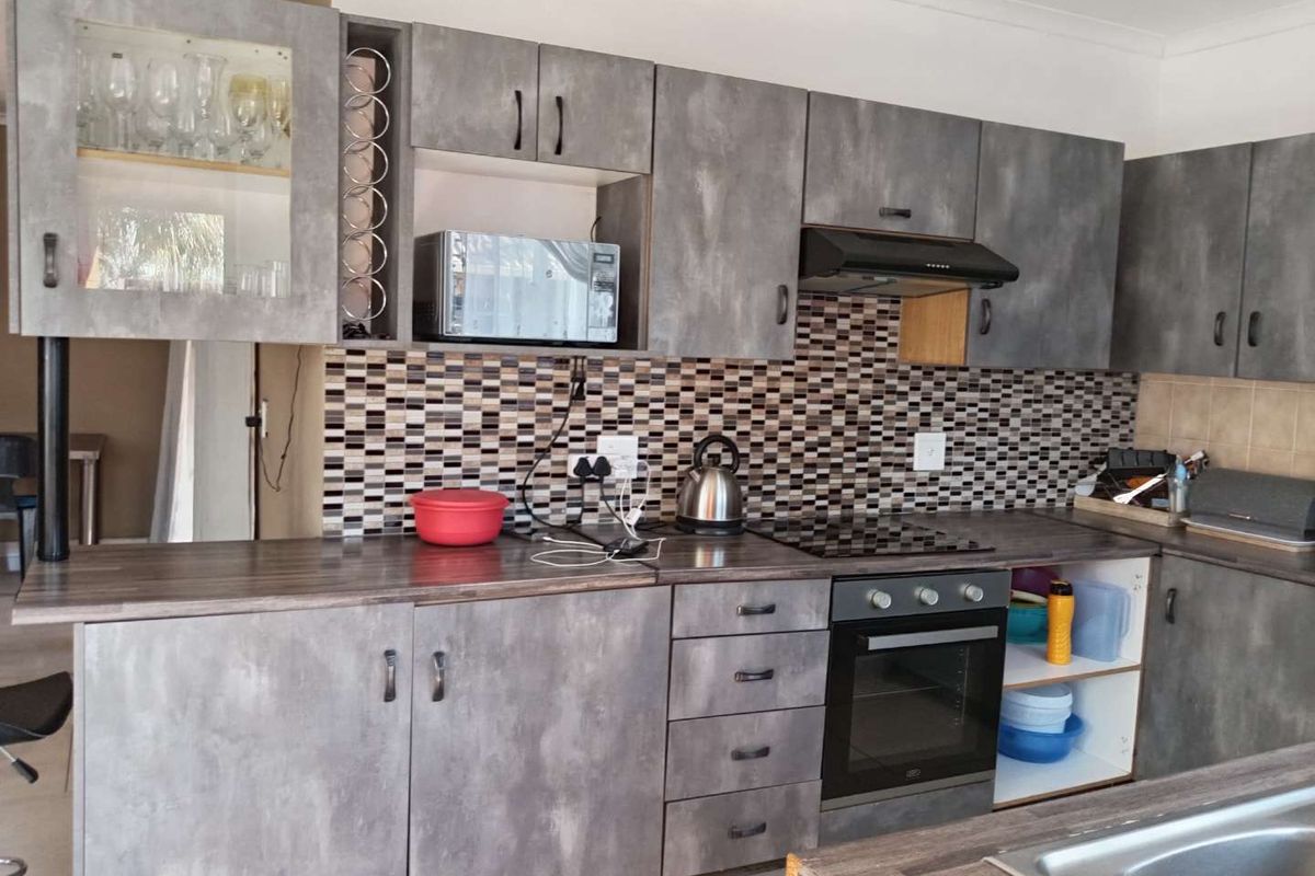 A Neat 3-Bedroom Home in Ninapark - Photo 3