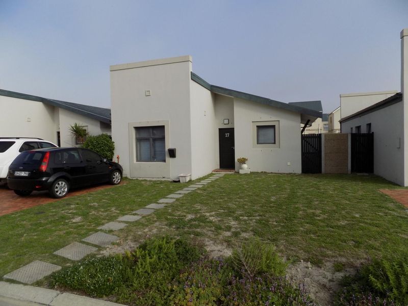 Lovely free-standing 3 bed home in Fishermans Village - Photo 4