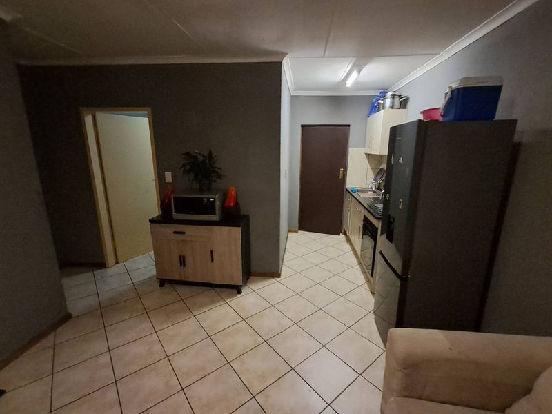 Apartment Property In Lilly Complex In Olieven - Photo 4