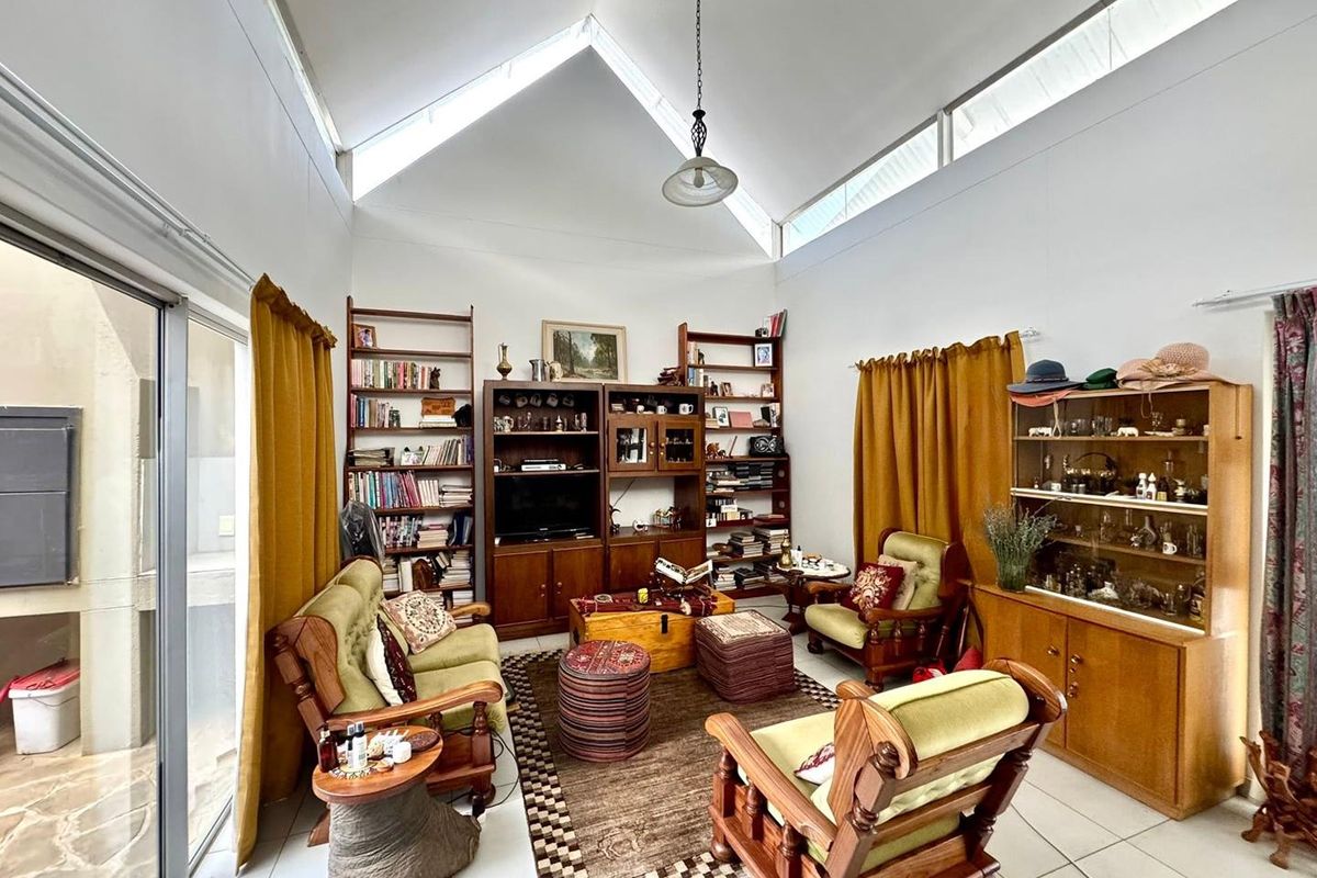 3 Bedroom House For Sale in Elisenheim - Photo 2