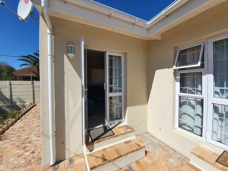 Beautiful Garden Flat to rent in Table View - Photo 1