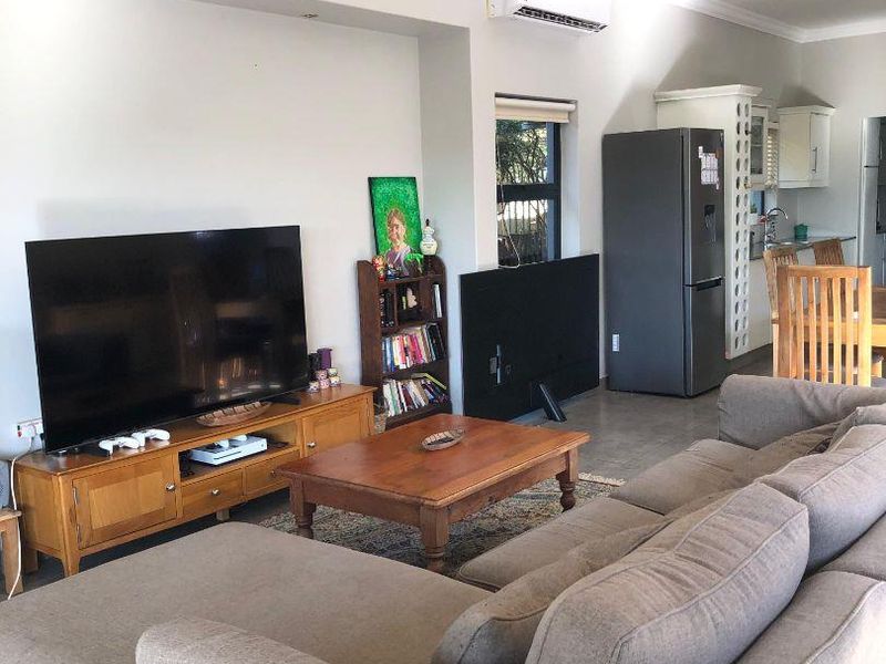 Home with a Separate flat for Rental in Palm Lakes Estate - Photo 6