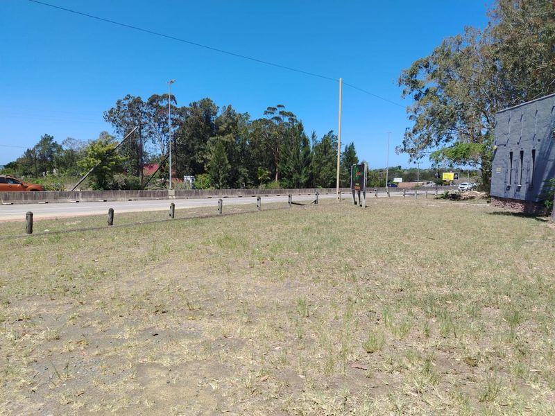 TO LET: VERSATILE COMMERCIAL PROPERTY – PRIME GONUBIE MAIN ROAD - Photo 6