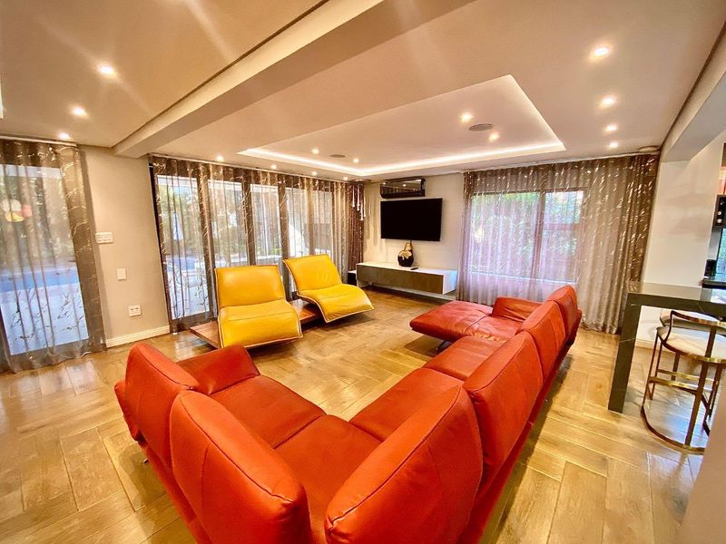 Luxury 5-Bedroom Home with Smart Automation & Triple Garage - Photo 8