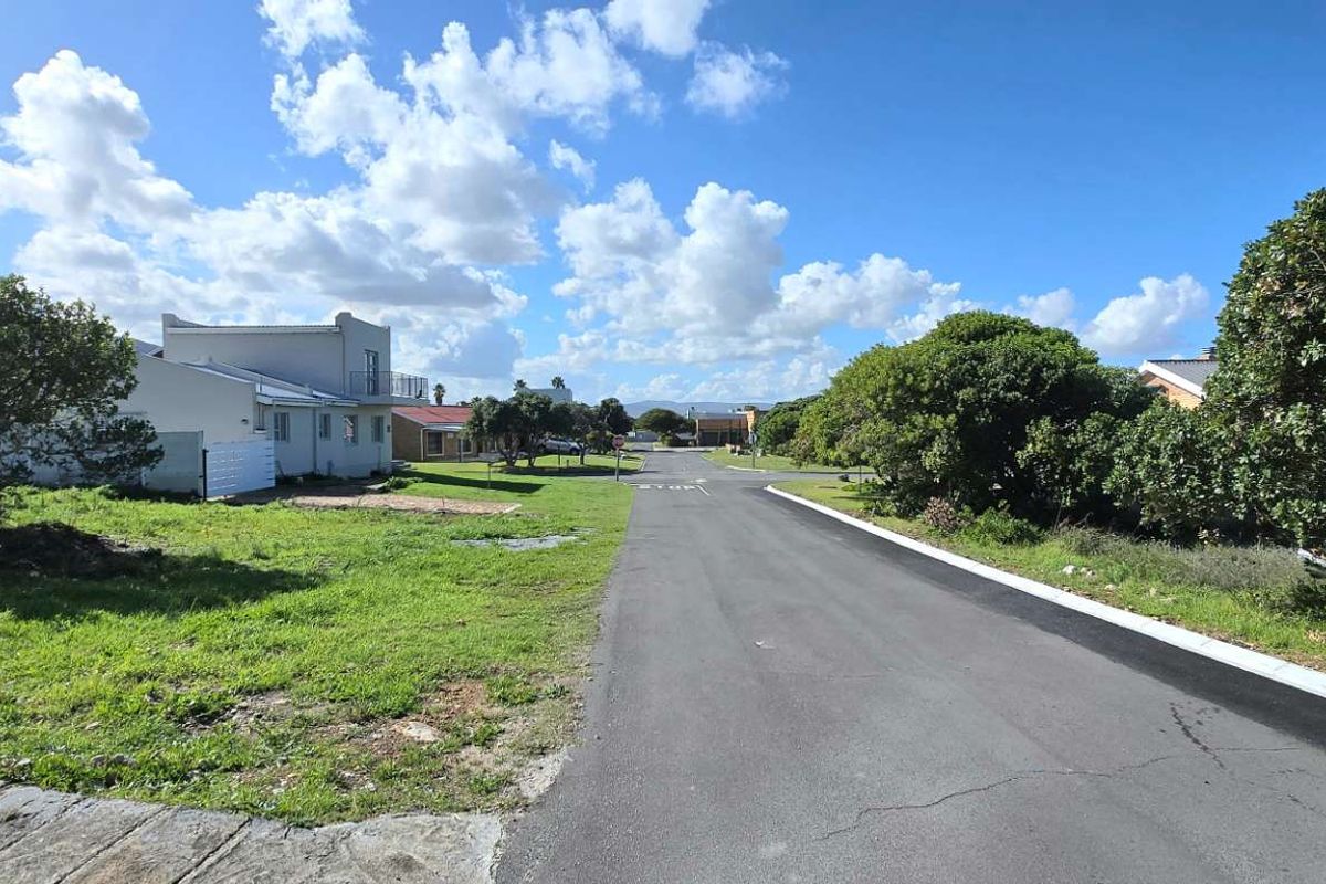 Prime Coastal Stand Just 100m from Franskraal Main Beach – Exceptional Location! - Photo 2