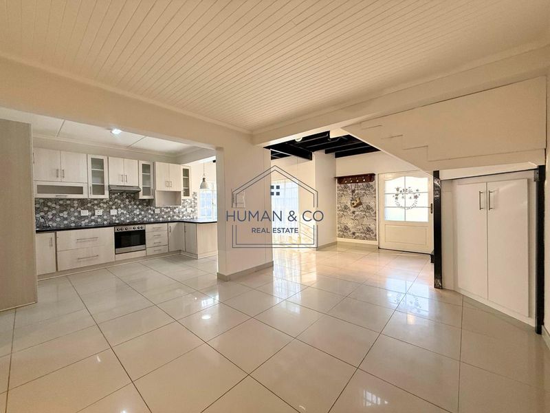 Ideal Starter Home near schools and town center - Photo 5