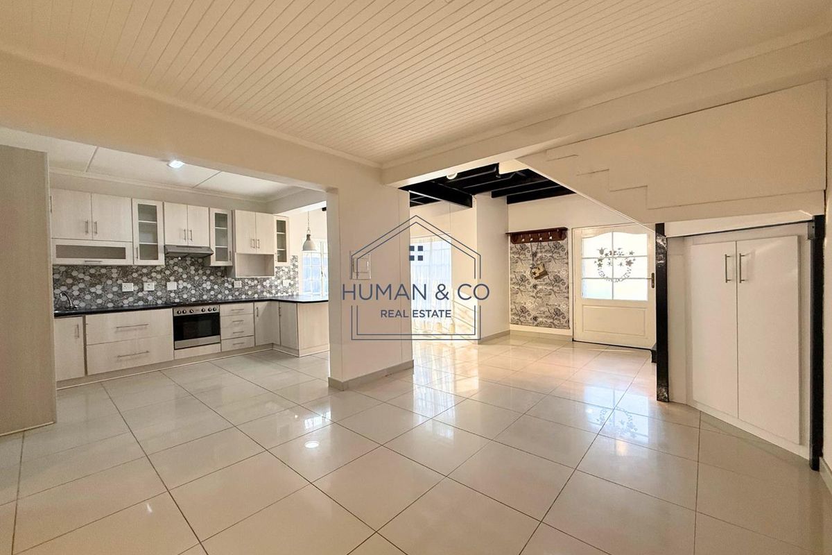Ideal Starter Home near schools and town center - Photo 5