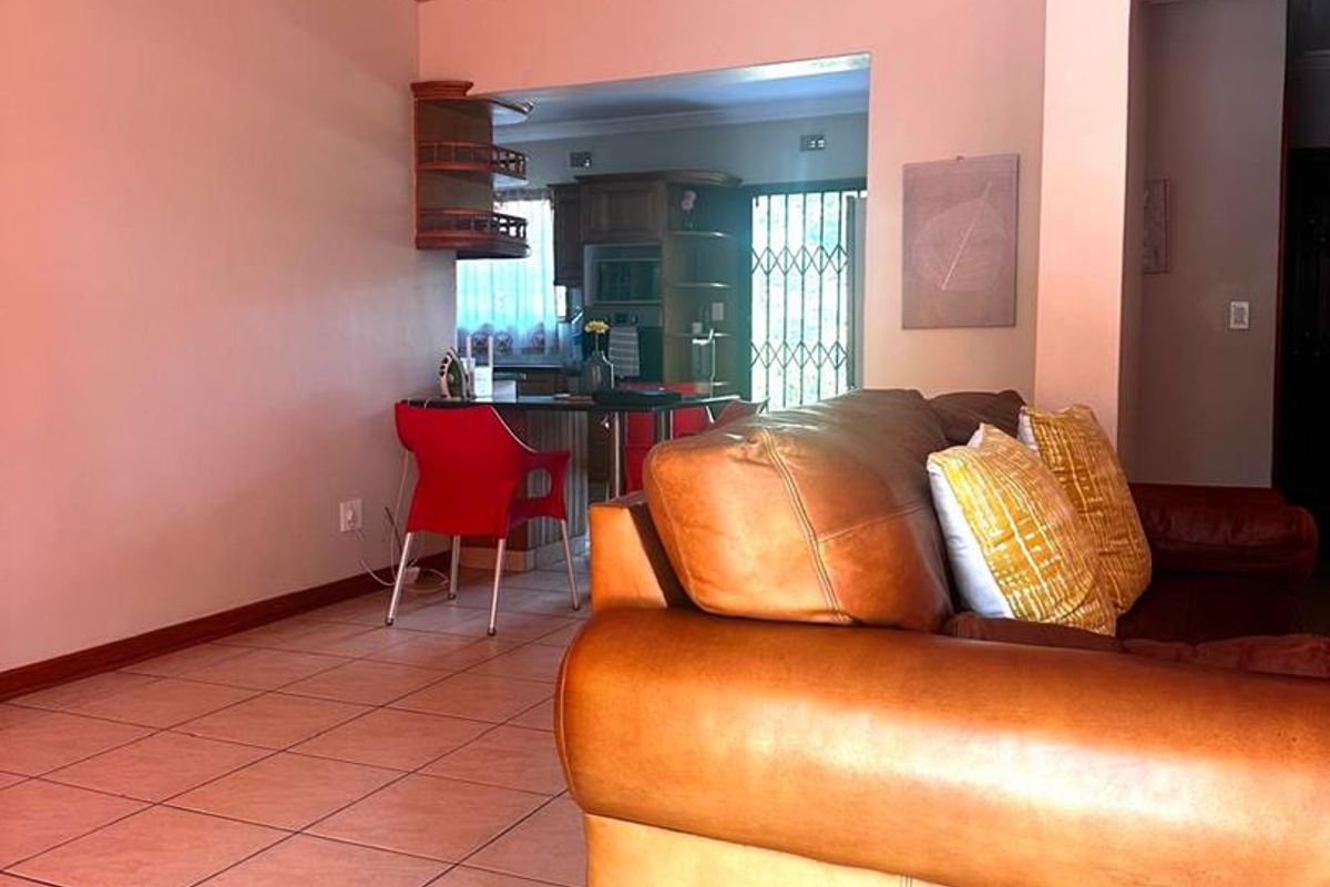 Elegant Townhouse Living with Staff Accommodation & Modern Comforts - Photo 2