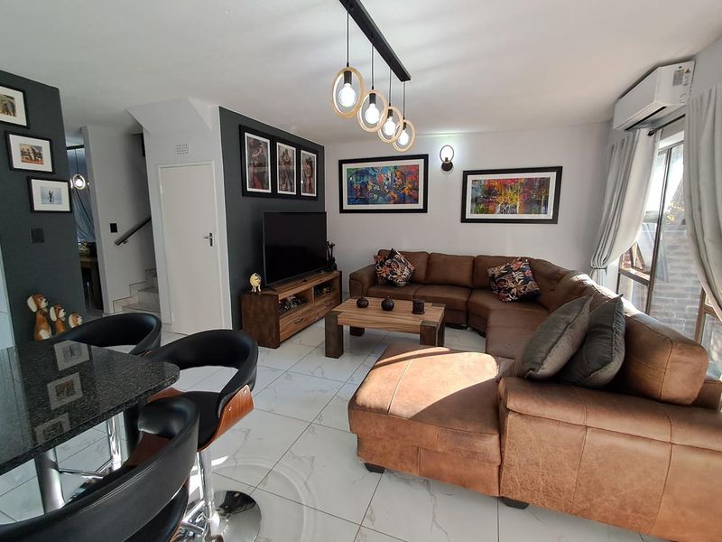 Modern 3 Bedroom Duplex Unit in Brackenhurst - Photo 2