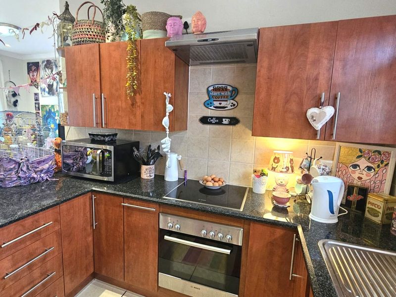 2 Bedroom Apartment In Symphony Park Hartbeespoort - Photo 10