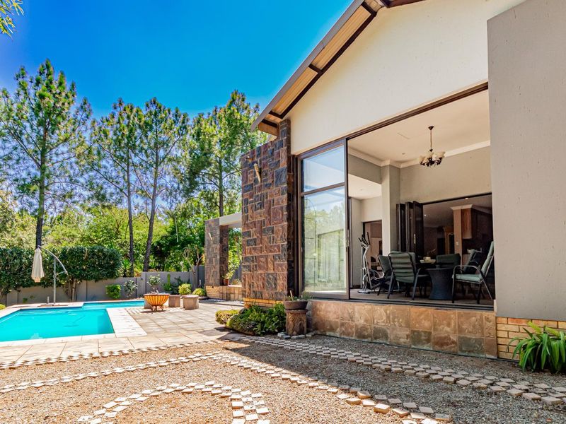 Large Family Home with Flatlet in Eye of Africa Golf Estate - Photo 8