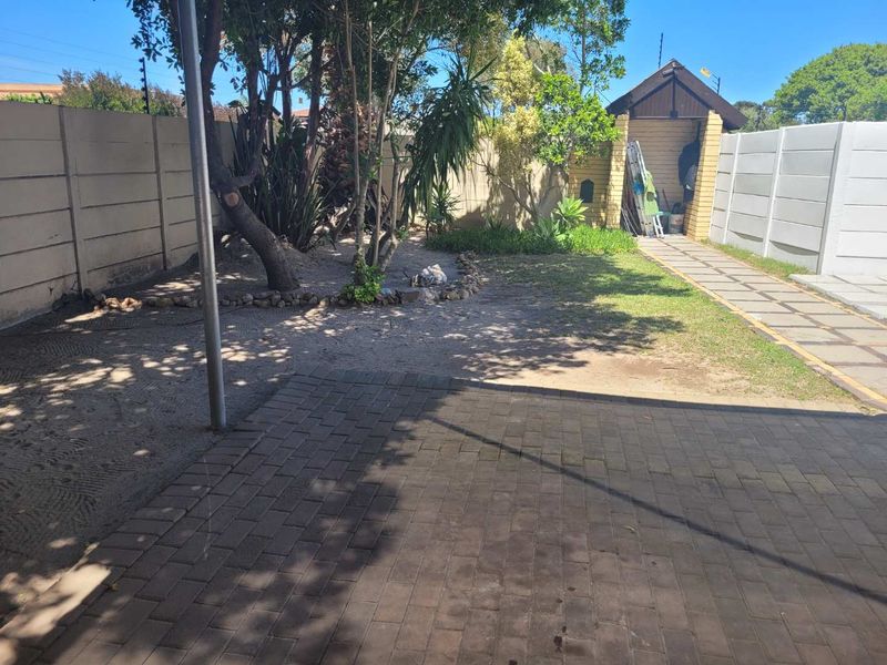 3 Bedroom Duplex. - Photo 3