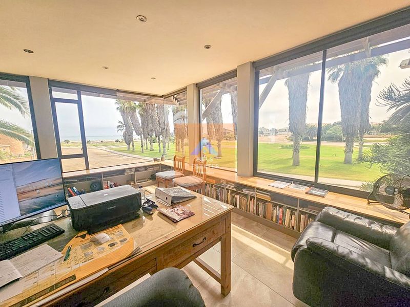 Exceptional Coastal Estate with Ocean & Park Views For Sale in Vineta, Swakopmund - Photo 9