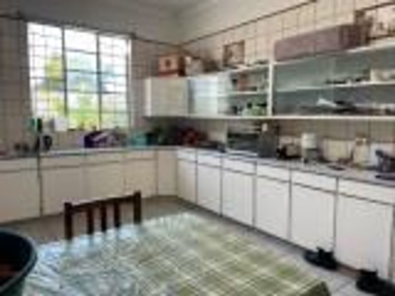 Discover Endless Potential: Home Plus Huge Workshops - Photo 3