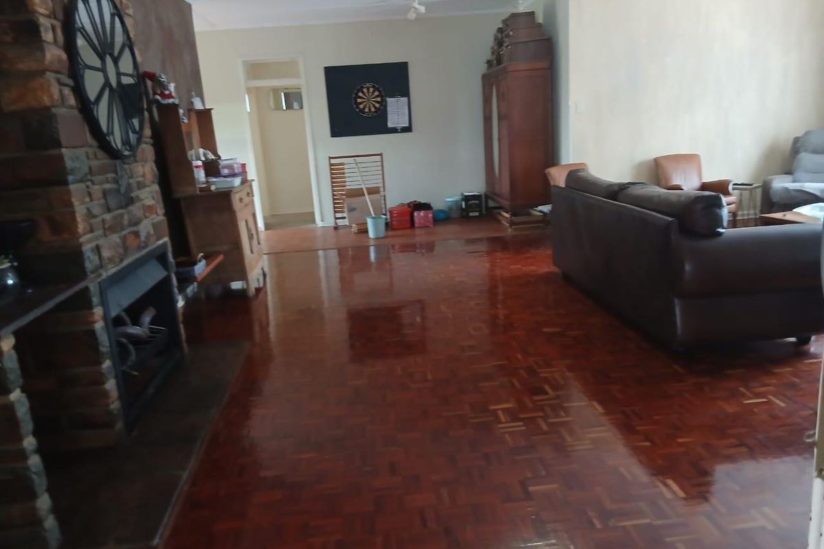 House With 2 Bedroom Self Contained Flat For Sale - Photo 2