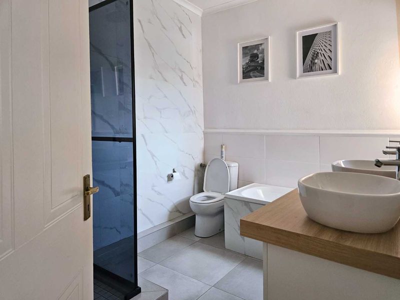 2 bedroom fully furnished apartment in Bryanston - Photo 9