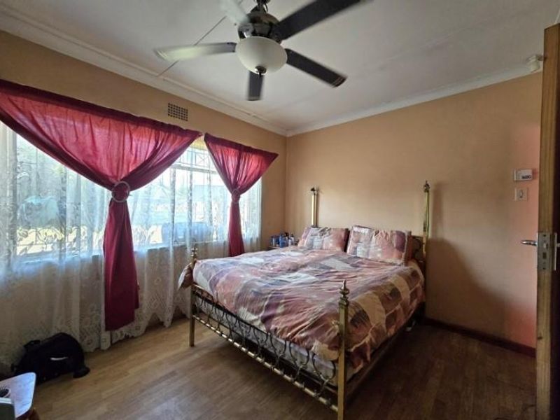 Three Bedroom Home with Flatlet For Sale in General Alberts Park - Photo 10