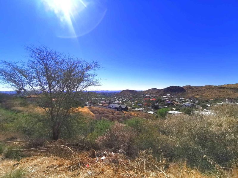 Two-storey House with north-west views   views - Photo 4
