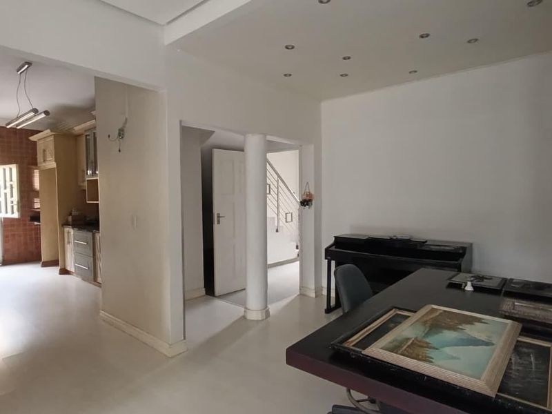 Spacious Double-Story Family Home With Dual Living - Photo 6