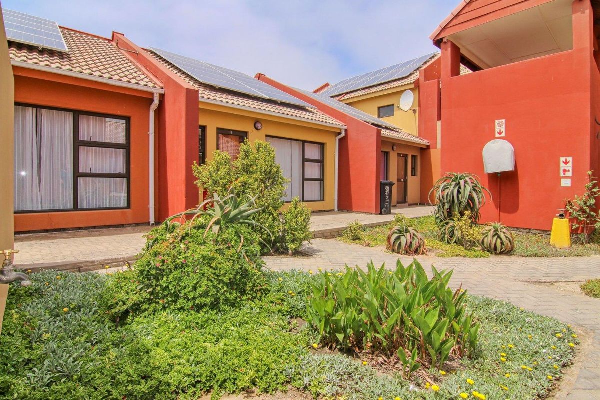 Tamariskia, Swakopmund:  Apartments for sale in Dante Square - Photo 3