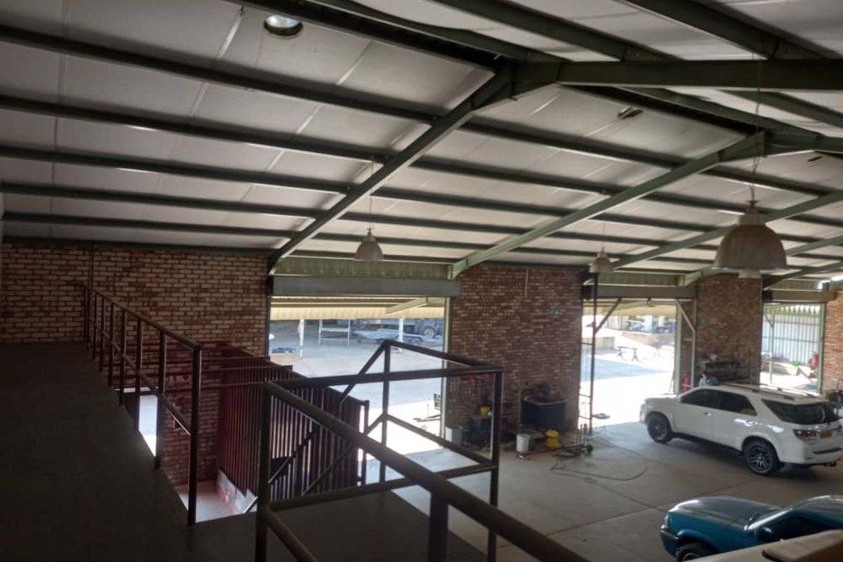 PRIME COMMERCIAL SPACE TO LET - Photo 3