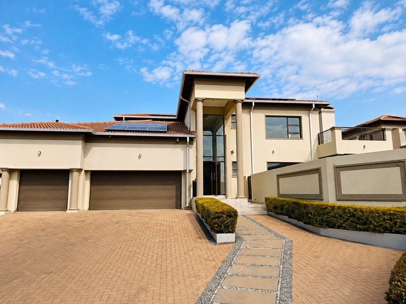Luxury Family Living in Blue Valley Golf Estate