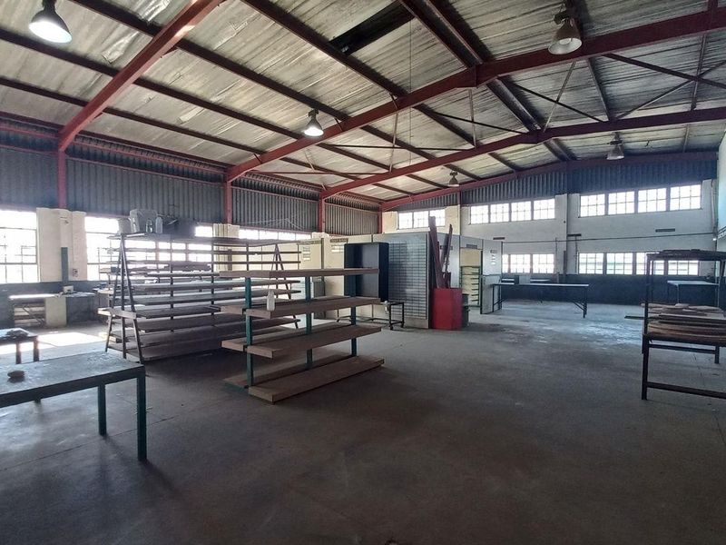 321m2 Rustivia Warehouse To Let - Photo 7