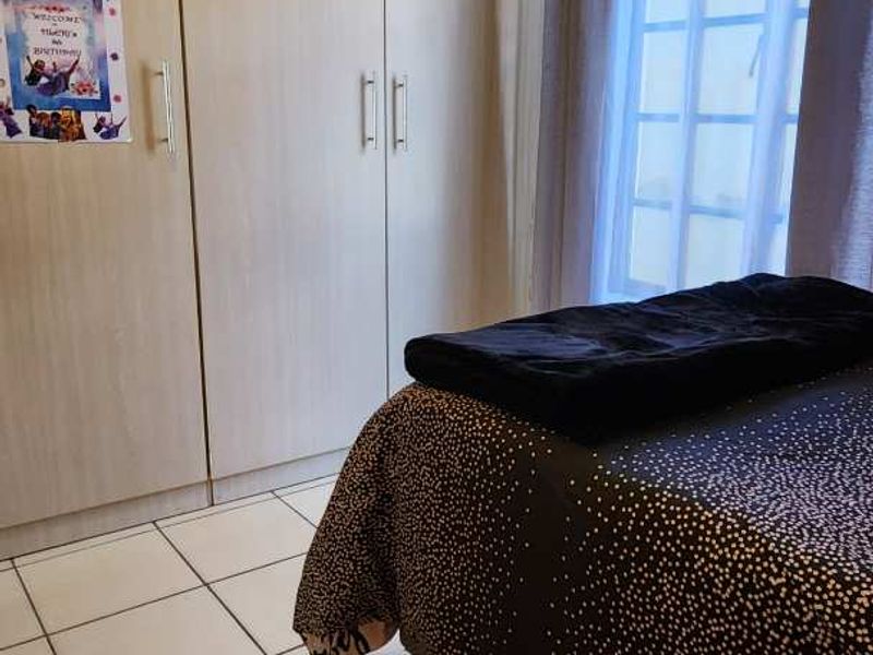 2 Bedroom Apartment For Sale in Heatherview - Photo 7