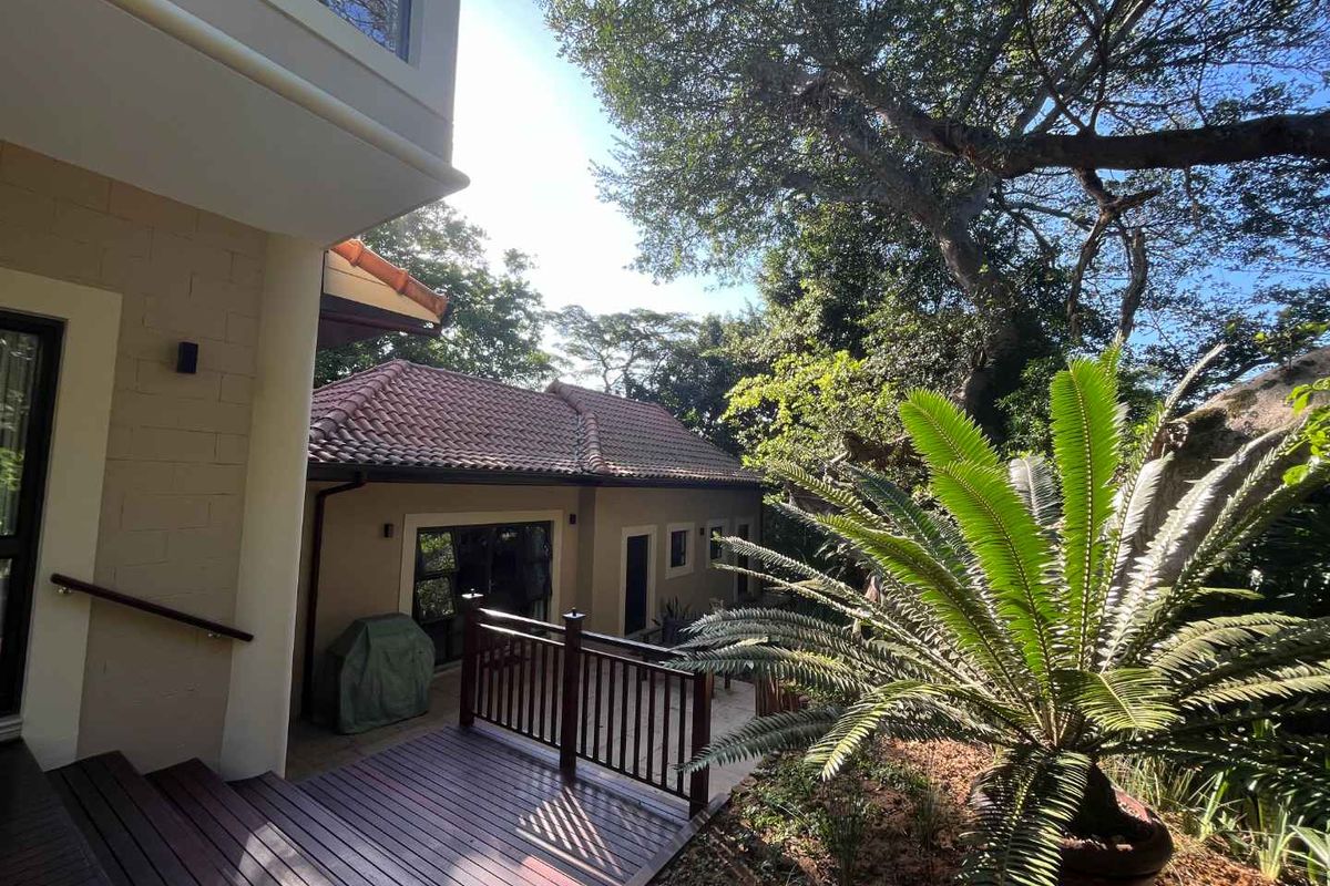 Zimbali offers a  beautiful 4-bedroom freestanding with a perfect blend of luxury and comfort, a thoughtfully designed layout and exceptional features - Photo 4