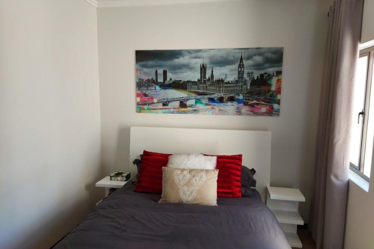 1 BEDROOM LOFT APARTMENT FOR SALE IN LONE HILL - Photo 4