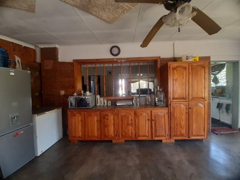 Family Home with Cottage for Sale - Photo 5