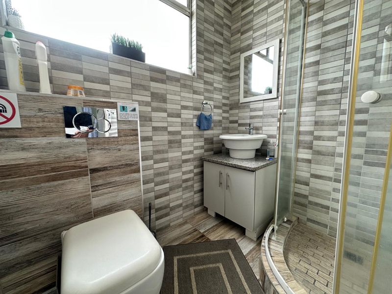 2 Bedroom Apartment For Sale - Compensation Beach - Photo 8