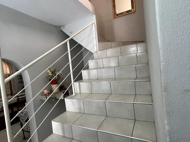 6-Bedroom Double-Storey House - Photo 10