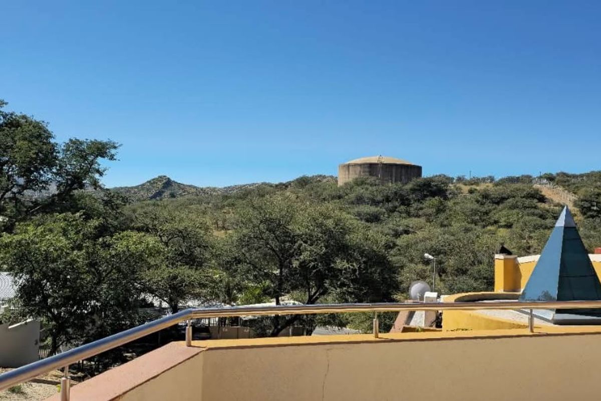 KLEIN WINDHOEK N$ 4 200 000 CC. - Photo 2