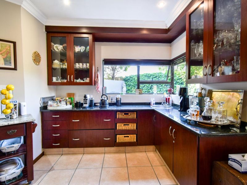 Spacious Five Bedroom home in Midstream Estate - Photo 8
