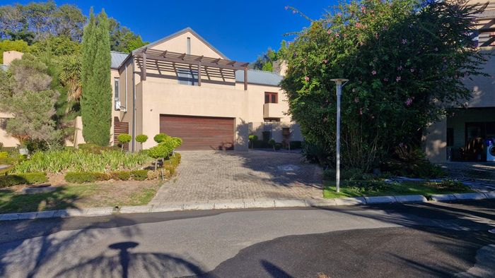 Property #2485962, Townhouse Rental Monthly in Vygeboom