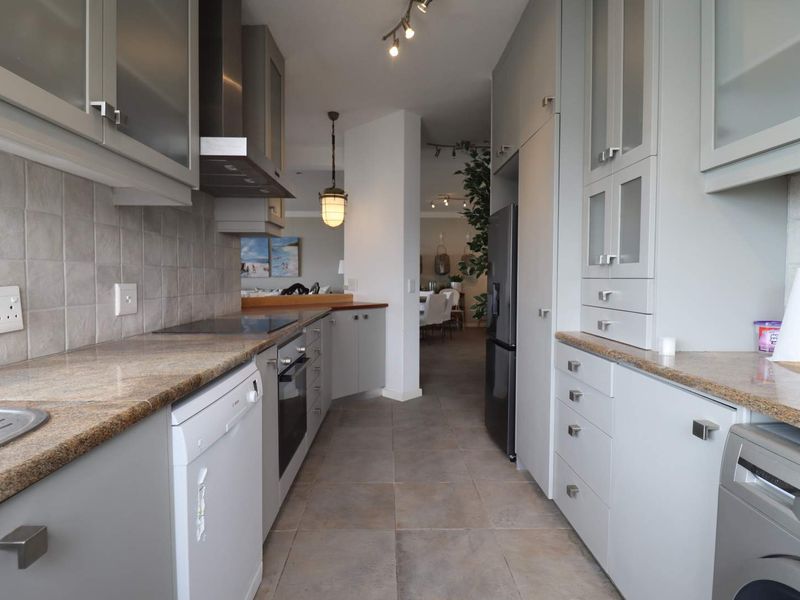 Seafront Fully Furnished Apartment for Rent - Swakopmund Centre - Photo 3